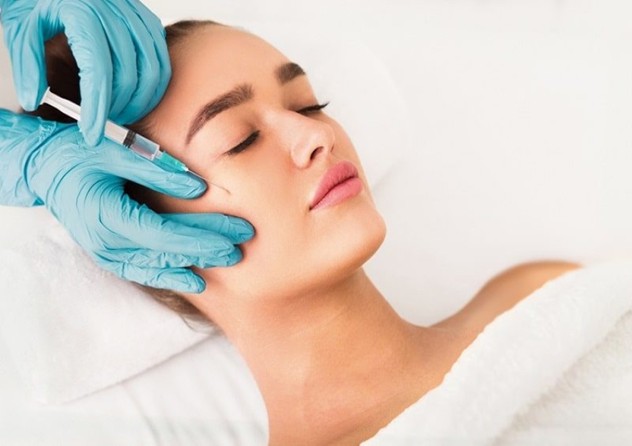 کدام روش مناسب تر است؟ استفاده از روش های طبیعی و یا روش های کلینیکی برای غنی ساختن پوست از کلاژن